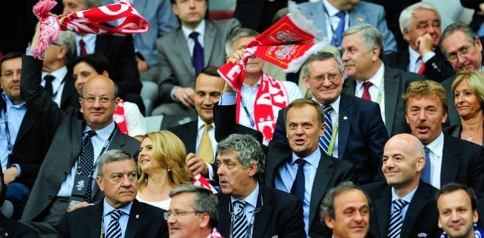 Statsminister_Donald_Tusk_til_EM_2012_fodbold_i_Warszawa_polennu