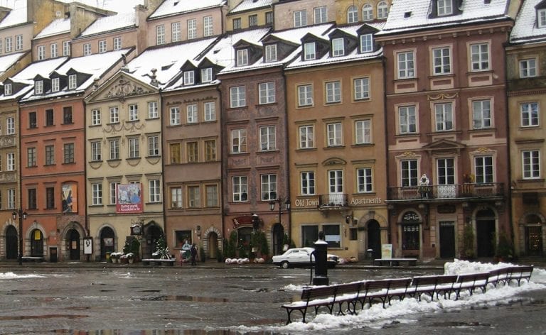 Den_gamle_bydel_i_den_polske_hovedstad_Warszawa_skal_restaureres_for_millioner