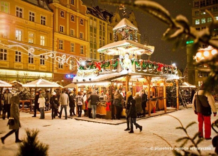 Jule_marked_i_Wroclaw_er_det_største_i_Polen