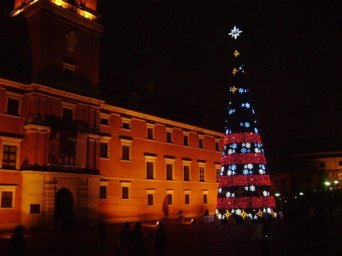 Juletræet_i_Warszawa_Polen