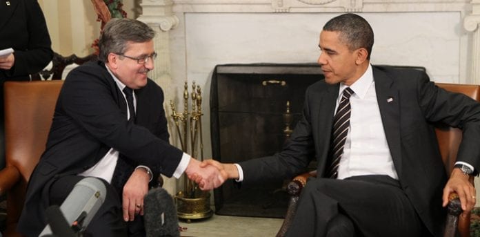 Komorowski_og_Obama,_Washington_dec