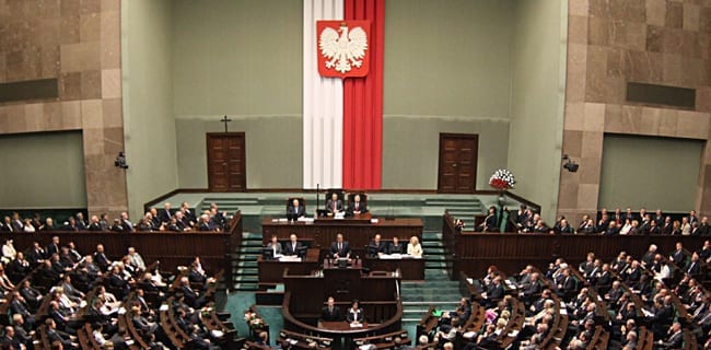 Korset_i_parlamentet_Polen_Sejmen
