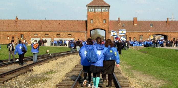 march-of-the-living_Auschwitz_Polen_March_for_liv_polennu