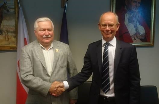 Danmarks ambassadør i Polen takker af