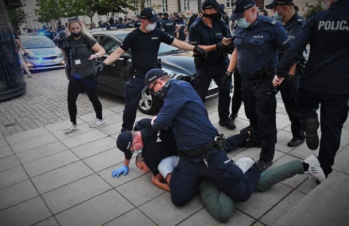 LGBT-sammenstød med politiet: 48 personer anholdt