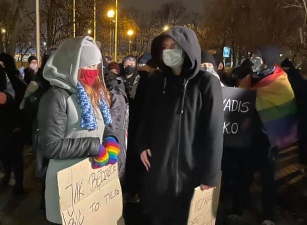 Politivold mod kvinders demonstration i Warszawa
