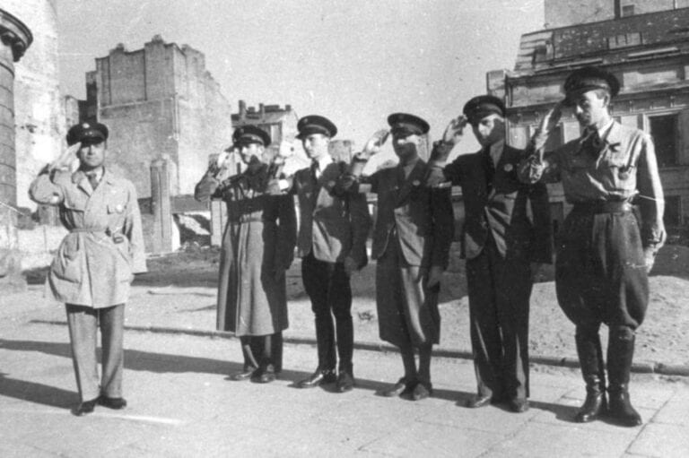 Jøder samarbejdede med nazisterne i Warszawa