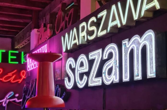 Europas neonmuseum i Warszawa